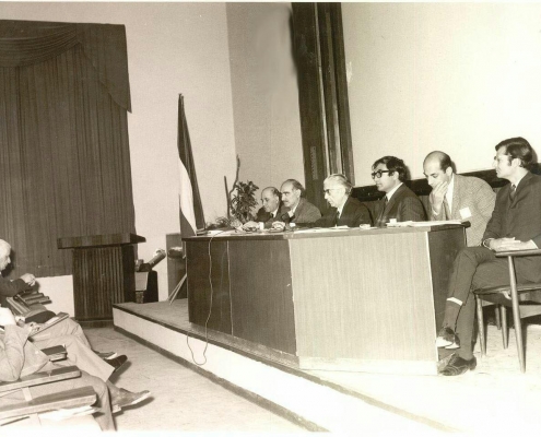 تصویری از اولین کنفرانس ریاضی ایران 10-12 فروردین 1349 در دانشگاه شیراز (دبیر: آقای دکتر جواد بهبودیان)